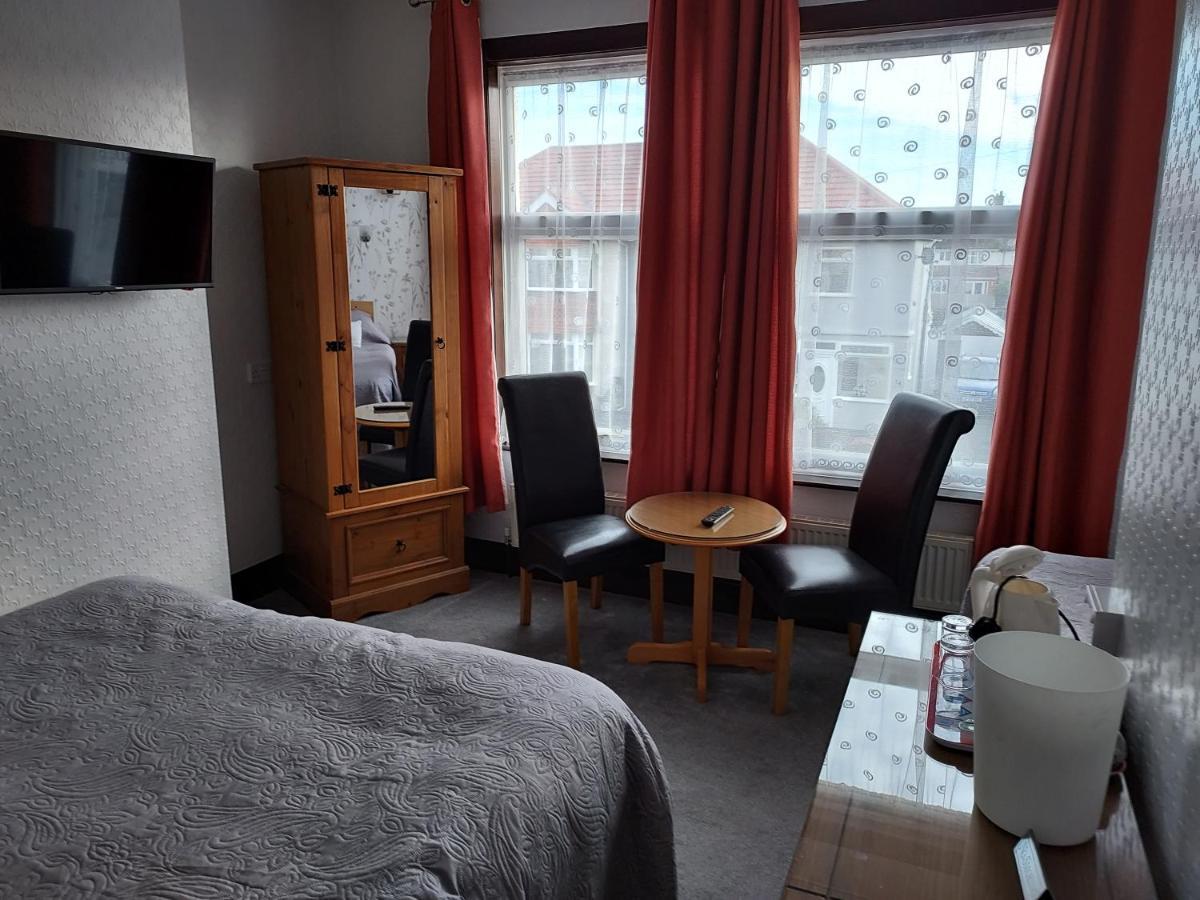 Maluth Lodge Great Yarmouth Esterno foto