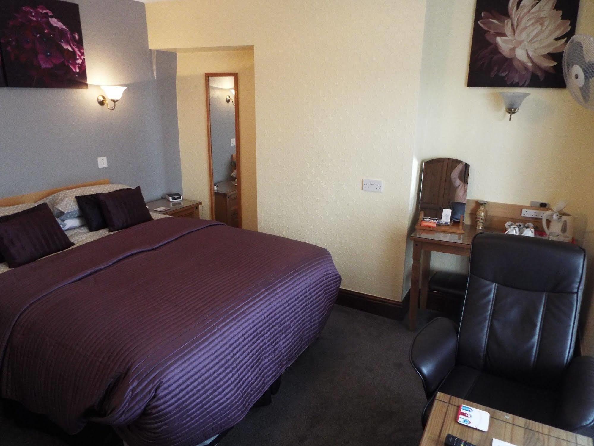 Maluth Lodge Great Yarmouth Esterno foto